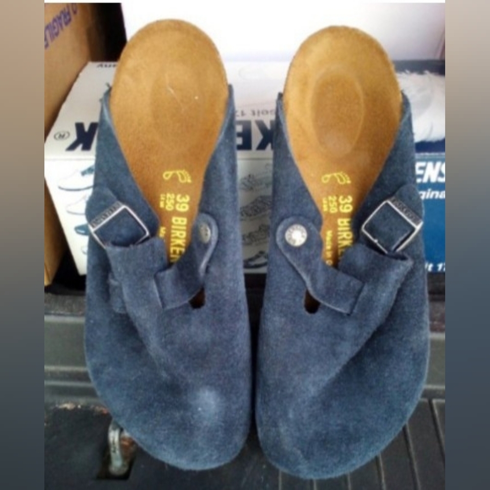 Birkenstock Boston Soft Footbed Suede Clogs - Denim Navy Size 8.5 (High Demand)